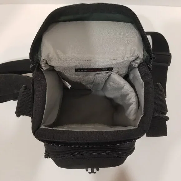 Lowepro Nova Micro AW Camera Shoulder Bag (Forest Green/Black), EUC - Picture 7 of 13
